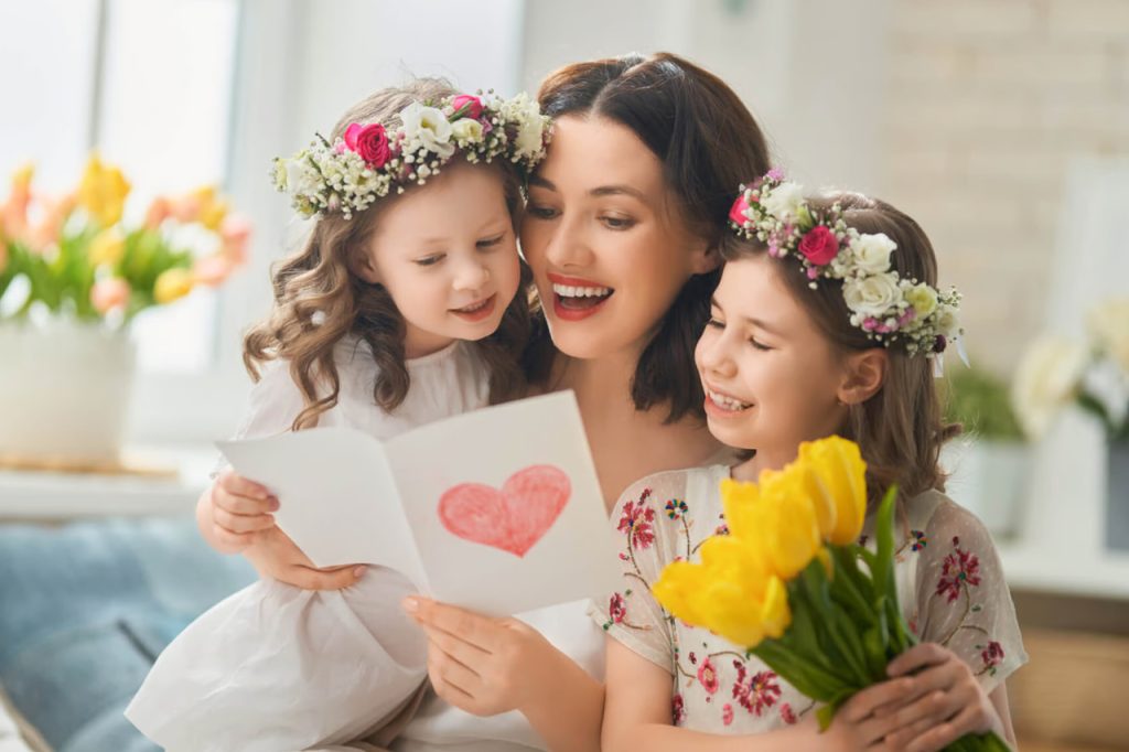 🧡 The History of Mother’s Day: A Tribute Rooted in Love 🌸 Don't pass by without reading